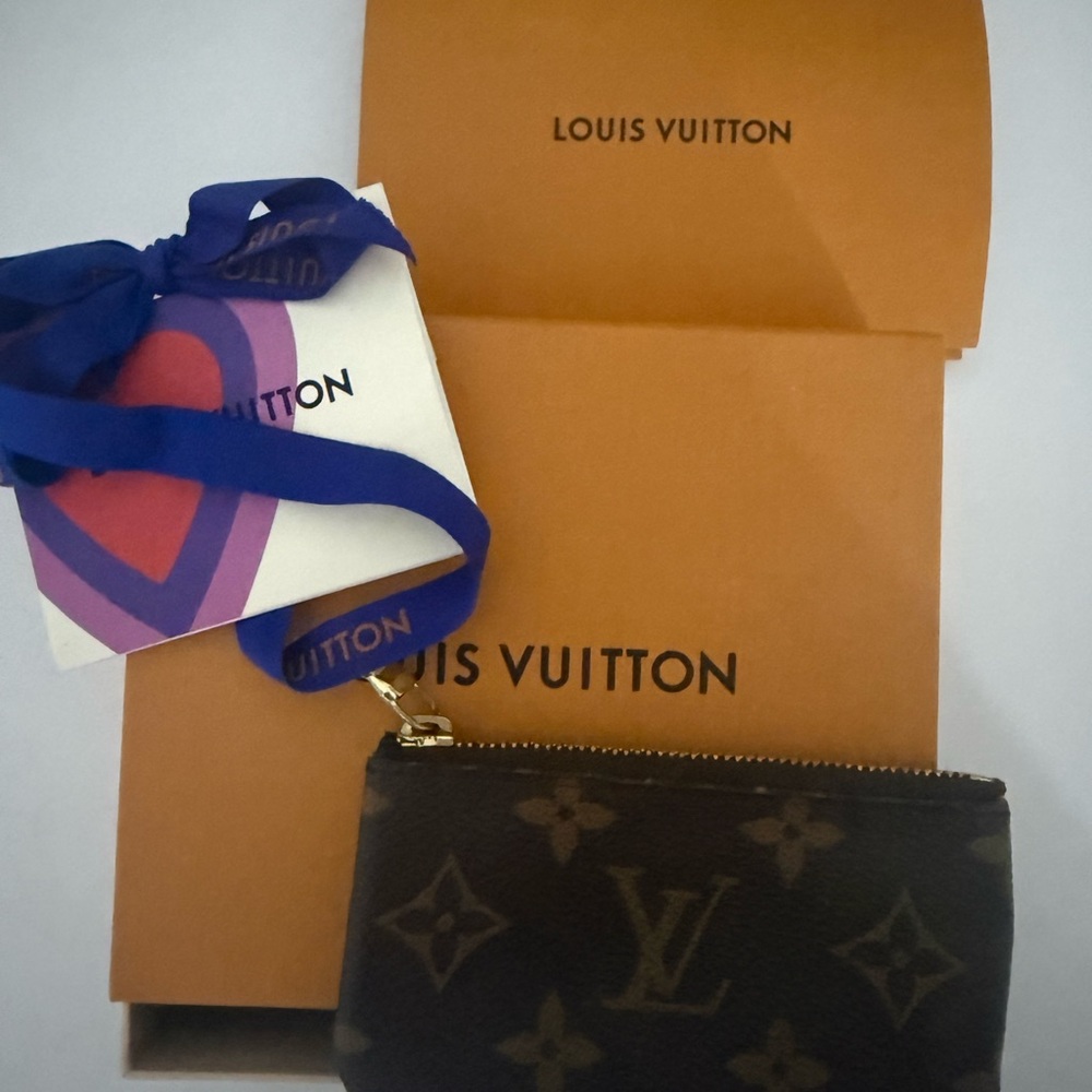 Louis Vuitton Authentic Key Pouch